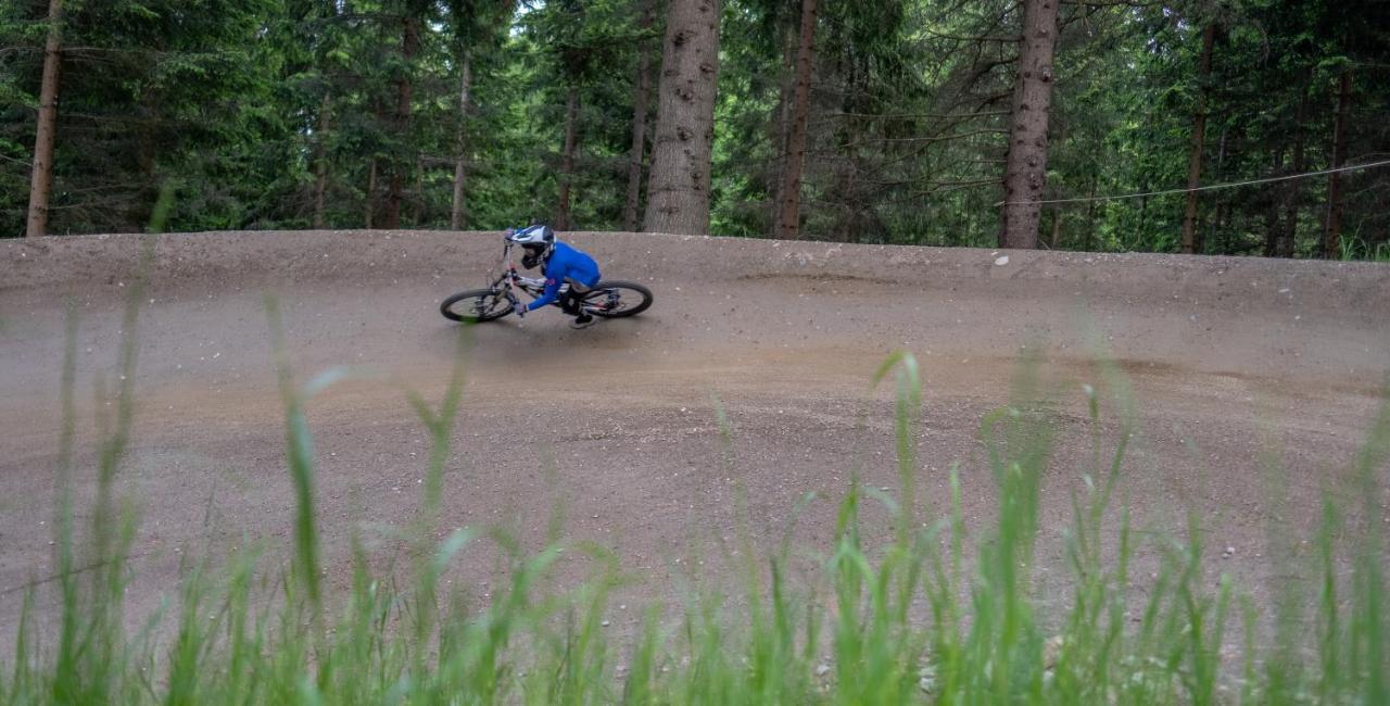 Weixl Schi&Bike Appartements-Bike In&Bike Out Neben Wexl Trails Bikepark Sankt Corona am Wechsel Exterior foto